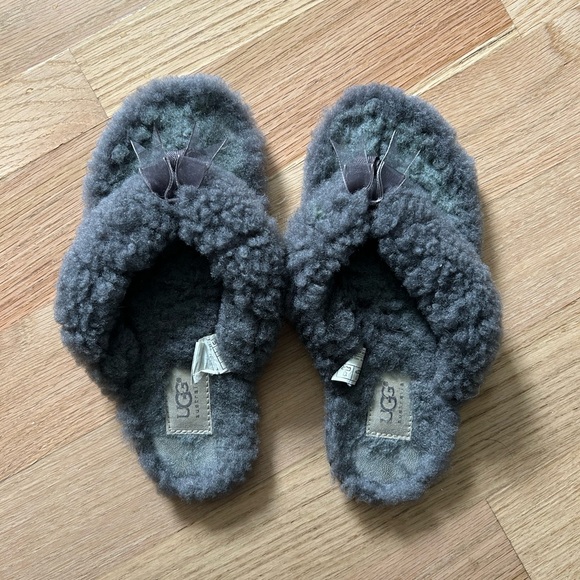 UGG Australia Gray Flip Flop Slippers Women’s 7 - Picture 3 of 8